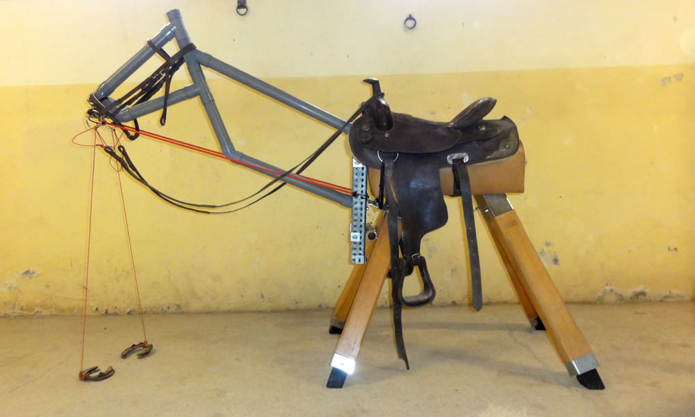 Un nou invent per ensenyar a muntar: “simulador de contacte”